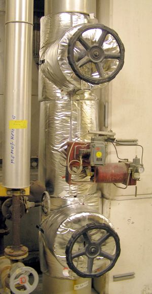 Thermoschutz für Ventile werden mit Klettverschluss verschlossen
